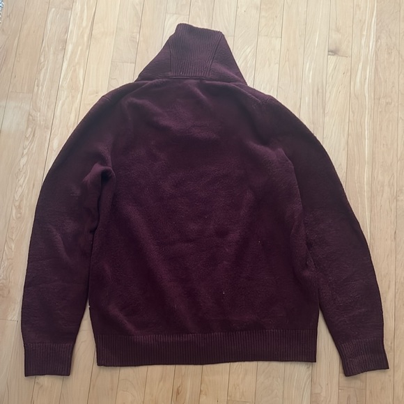 Banana Republic burgundy turtleneck sweater - Picture 3 of 3